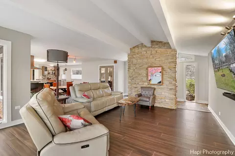 Living - 1010 Douglas Rd, Elgin, IL 60120 photo 2 of 3