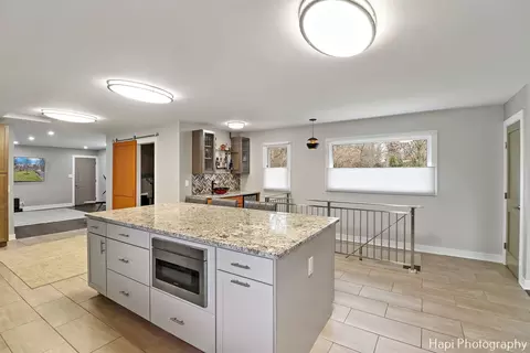 Kitchen - 1010 Douglas Rd, Elgin, IL 60120 photo 4 of 5