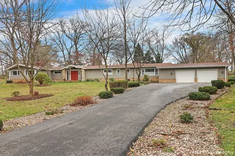 Exterior - 1010 Douglas Rd, Elgin, IL 60120 photo 2 of 12