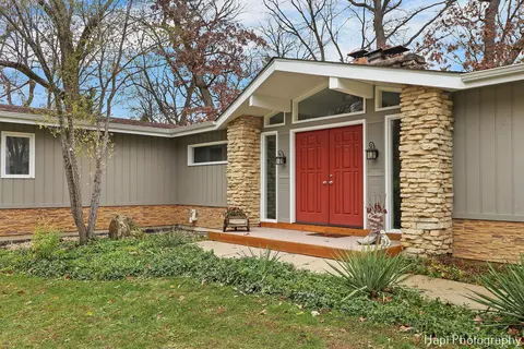 Exterior - 1010 Douglas Rd, Elgin, IL 60120 photo 4 of 12