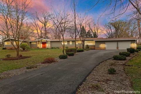 Exterior - 1010 Douglas Rd, Elgin, IL 60120 photo 3 of 12
