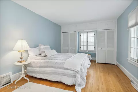 Bedroom - 369 E Illinois Rd, Lake Forest, IL 60045 photo 1 of 1