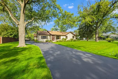 814 N Maple St, Prospect Heights, IL 60070