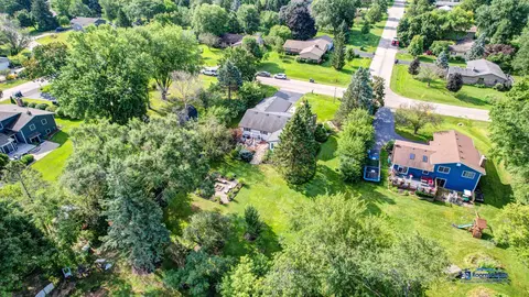 View/Area - 584 Gaslight Dr, Algonquin, IL 60102 photo 6 of 6