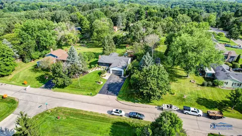 View/Area - 584 Gaslight Dr, Algonquin, IL 60102 photo 3 of 6