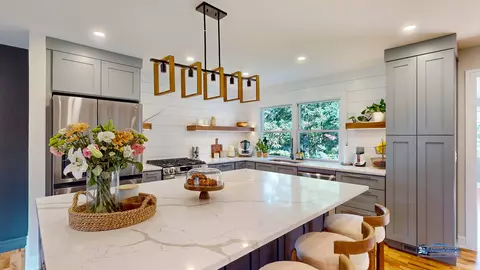 Kitchen - 584 Gaslight Dr, Algonquin, IL 60102 photo 2 of 5