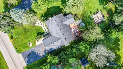 View/Area - 584 Gaslight Dr, Algonquin, IL 60102 photo 4 of 6