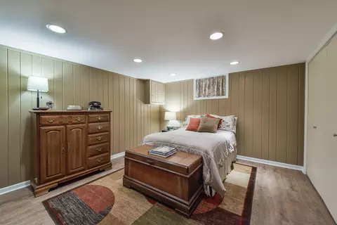 Bedroom - 1726 Glencoe St, Wheaton, IL 60187 photo 3 of 3