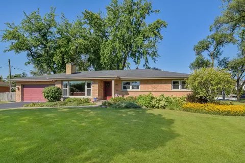1726 Glencoe St, Wheaton, IL 60187