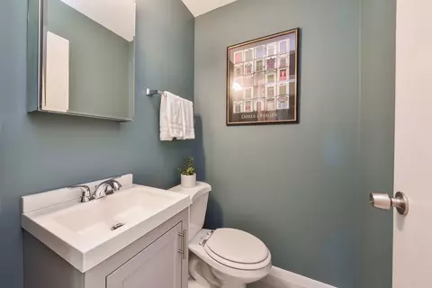 Bath - 1726 Glencoe St, Wheaton, IL 60187 photo 1 of 3