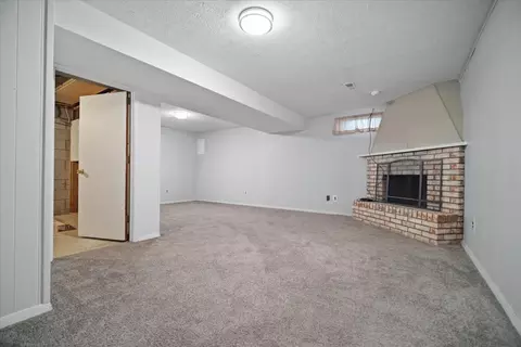 Living - 1707 King Dr #D, Normal, IL 61761 photo 3 of 4