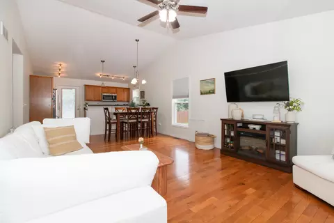 20 Winding Way, Bloomington, IL 61705 photo 2