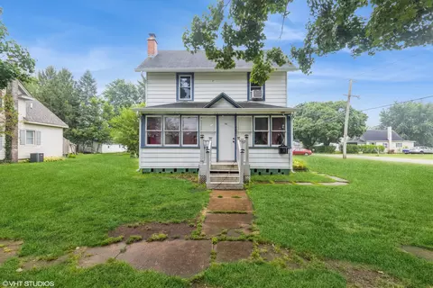 403 2nd Ave, Marengo, IL 60152