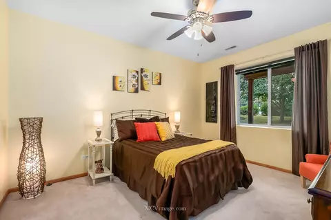 348 Gladstone Ln #348, Elgin, IL 60120 photo 21