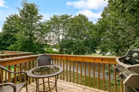 348 Gladstone Ln #348, Elgin, IL 60120 photo 2