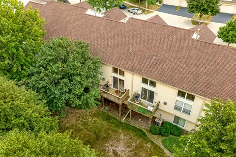 348 Gladstone Ln #348, Elgin, IL 60120 photo 26
