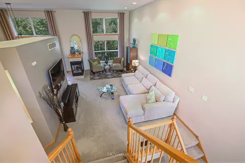 348 Gladstone Ln #348, Elgin, IL 60120 photo 4