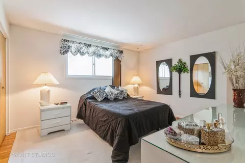1903 E Pawnee Ln, Mount Prospect, IL 60056 photo 7