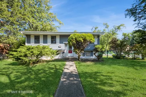 409 E Clark St, Glenwood, IL 60425