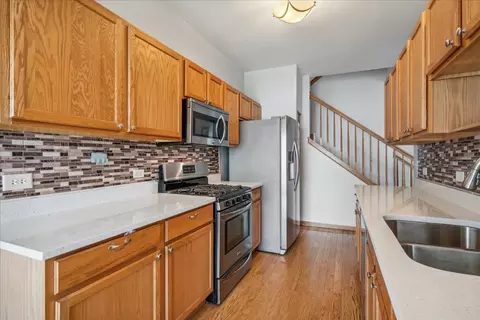 Kitchen - 746 County Line Rd, Aurora, IL 60502 photo 4 of 4