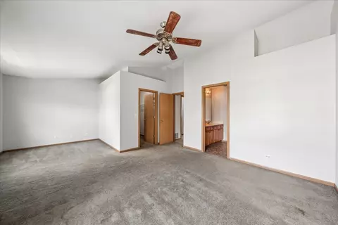 Bedroom - 746 County Line Rd, Aurora, IL 60502 photo 3 of 3
