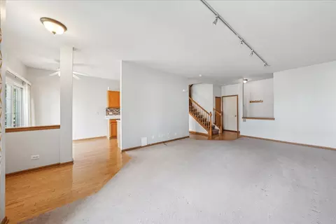 Living - 746 County Line Rd, Aurora, IL 60502 photo 1 of 2