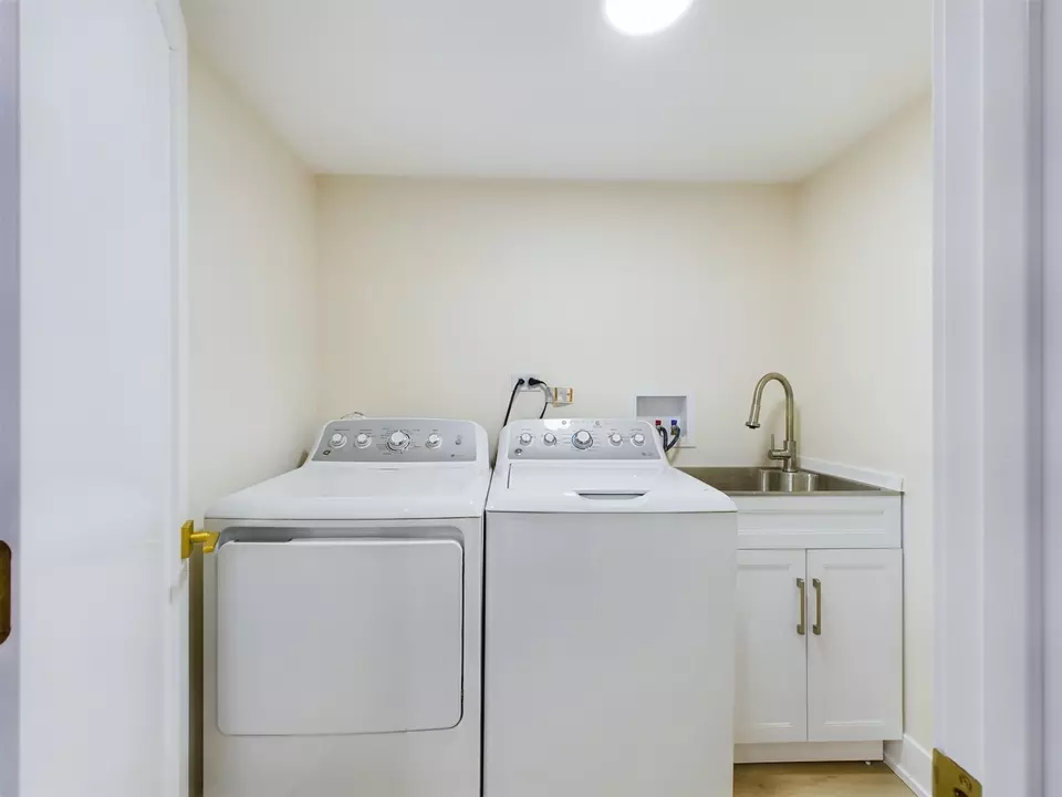  7647 S Chappel Ave, Chicago, IL 60649 photo 27