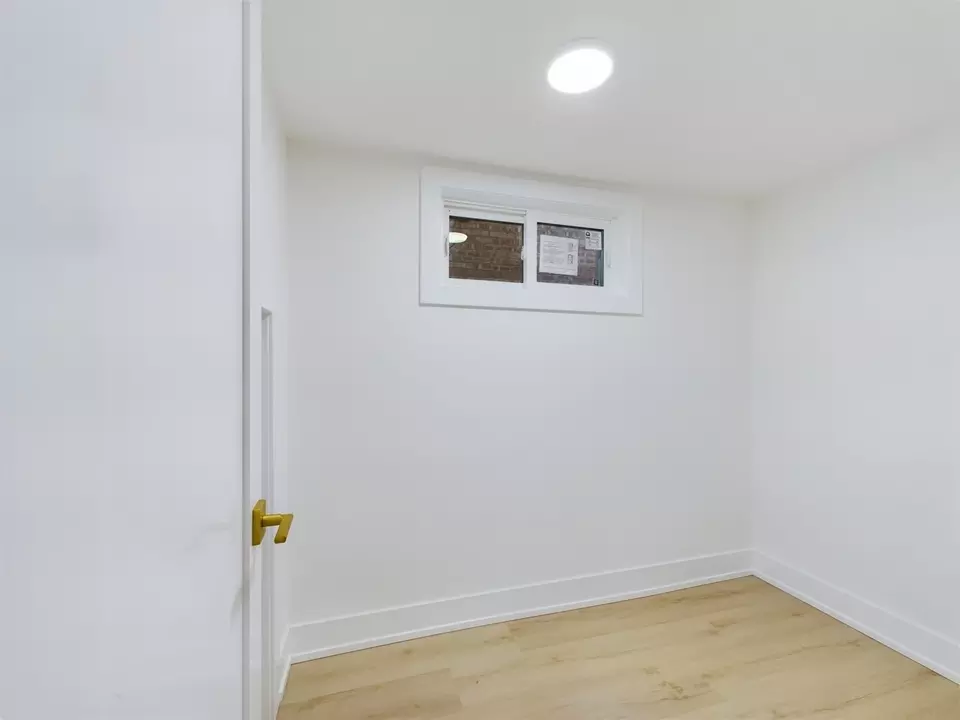  7647 S Chappel Ave, Chicago, IL 60649 photo 26