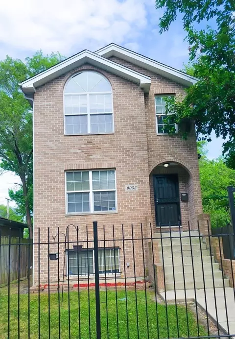 9053 S Ellis Ave, Chicago, IL 60619