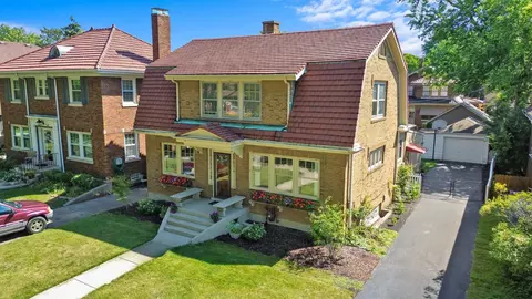 9925 S Leavitt St, Chicago, IL 60643