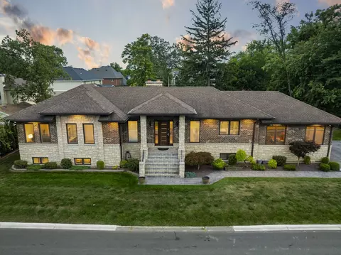 10255 W 144th St, Orland Park, IL 60462