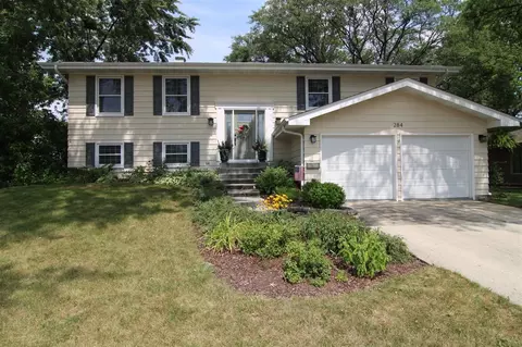 23 W284 Edgewood Ct, Glen Ellyn, IL 60137