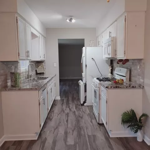 Kitchen - 130 Cloud Mist Ct, Capron, IL 61012 photo 1 of 4