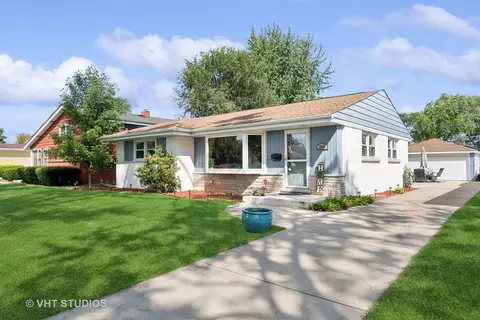 156 Drake Ln, Des Plaines, IL 60016