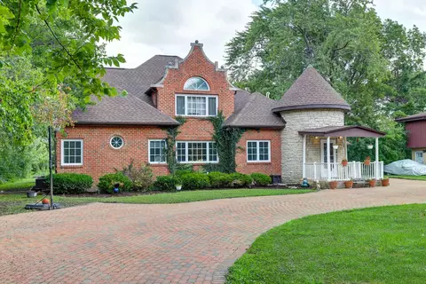Exterior - 9821 Elm Ter, Des Plaines, IL 60016 photo 4 of 20