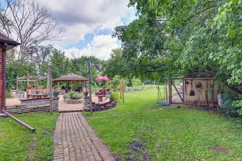 Exterior - 9821 Elm Ter, Des Plaines, IL 60016 photo 9 of 20