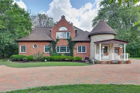 9821 Elm Ter, Des Plaines, IL 60016