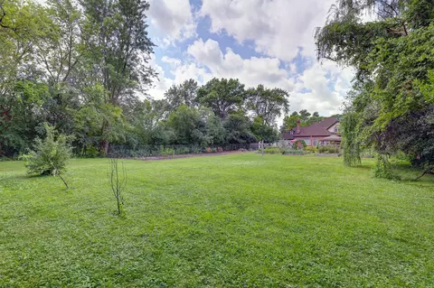 Exterior - 9821 Elm Ter, Des Plaines, IL 60016 photo 17 of 20