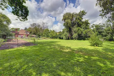 Exterior - 9821 Elm Ter, Des Plaines, IL 60016 photo 16 of 20