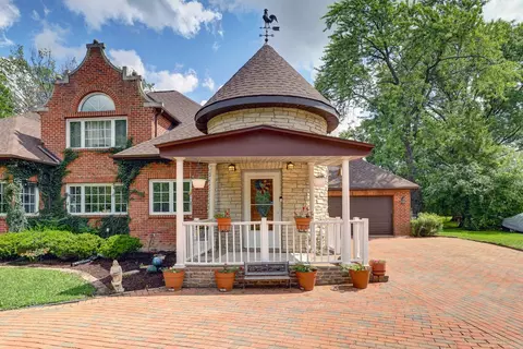 Exterior - 9821 Elm Ter, Des Plaines, IL 60016 photo 7 of 20