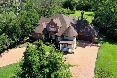 View/Area - 9821 Elm Ter, Des Plaines, IL 60016 photo 1 of 12
