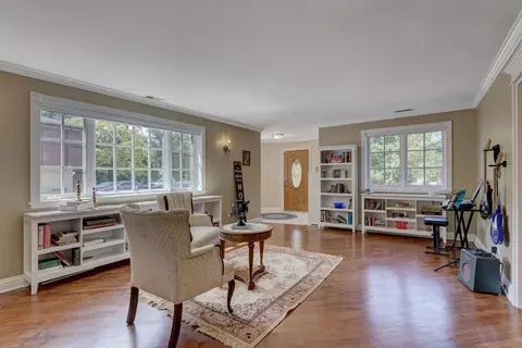Living - 9821 Elm Ter, Des Plaines, IL 60016 photo 1 of 4