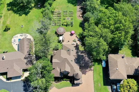 View/Area - 9821 Elm Ter, Des Plaines, IL 60016 photo 4 of 12
