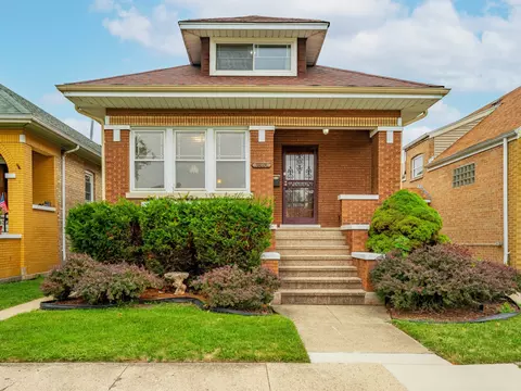 3828 Wisconsin Ave, Berwyn, IL 60402