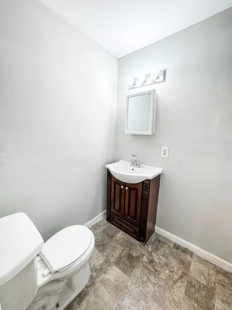 601 Bloomington Rd, Champaign, IL 61820 photo 8