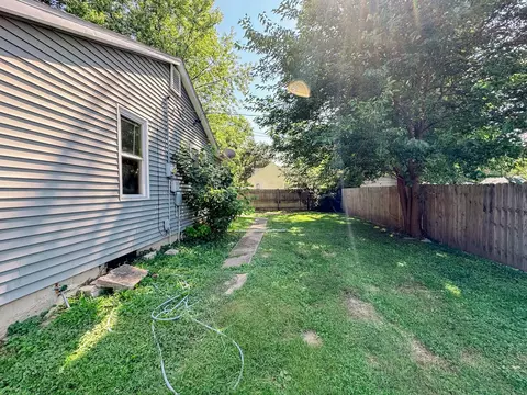 601 Bloomington Rd, Champaign, IL 61820 photo 13