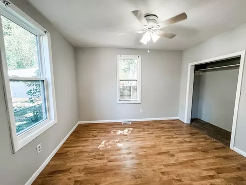 601 Bloomington Rd, Champaign, IL 61820 photo 6