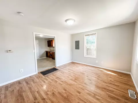 601 Bloomington Rd, Champaign, IL 61820 photo 2