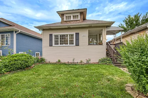 1237 S 19th Ave, Maywood, IL 60153