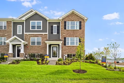 17318 Roscommon Rd, Tinley Park, IL 60477